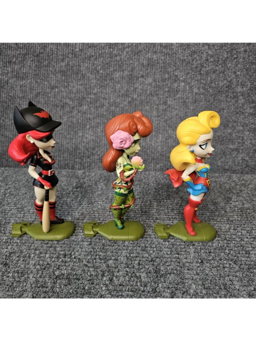 Cryptozoic Supergirl Poison Ivy Batwoman Bombshells Exclusive Vinyl Vixen - Picture 4 of 5